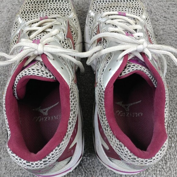 Mizuno Wave Alchemy 10 Womens Size 9 Running Shoes Low Top Silver Burgundy - Picture 10 of 11